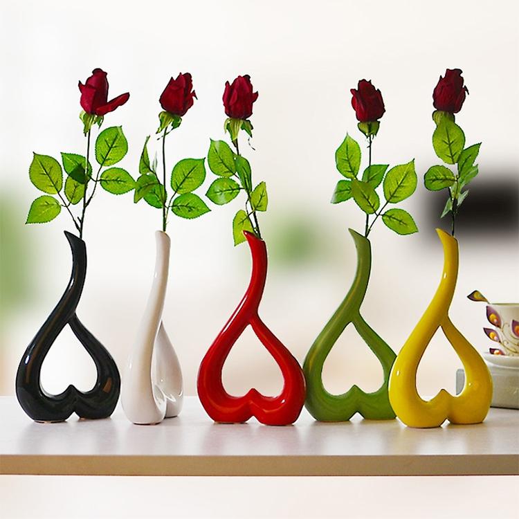 Creative Heart-shaped Ceramic Flower Vase for Home Office or Wedding Decor - Black