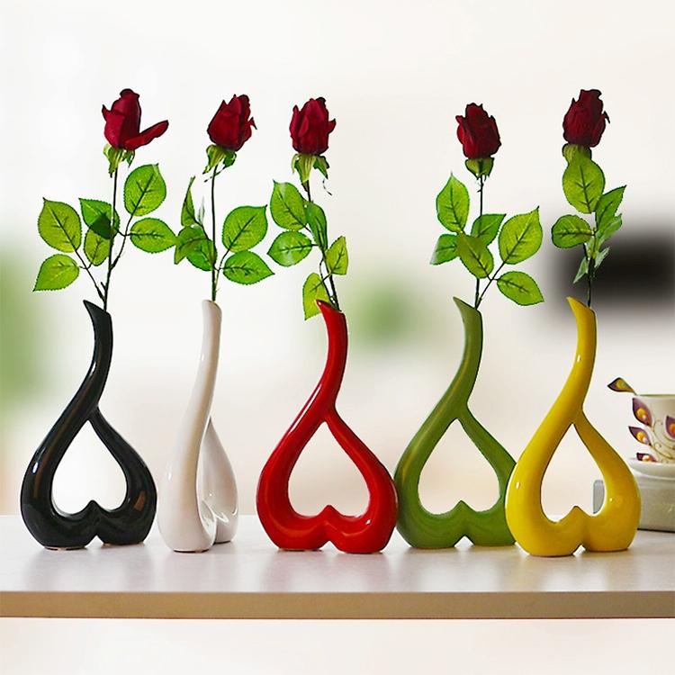 Creative Heart-shaped Ceramic Flower Vase for Home Office or Wedding Decor - White