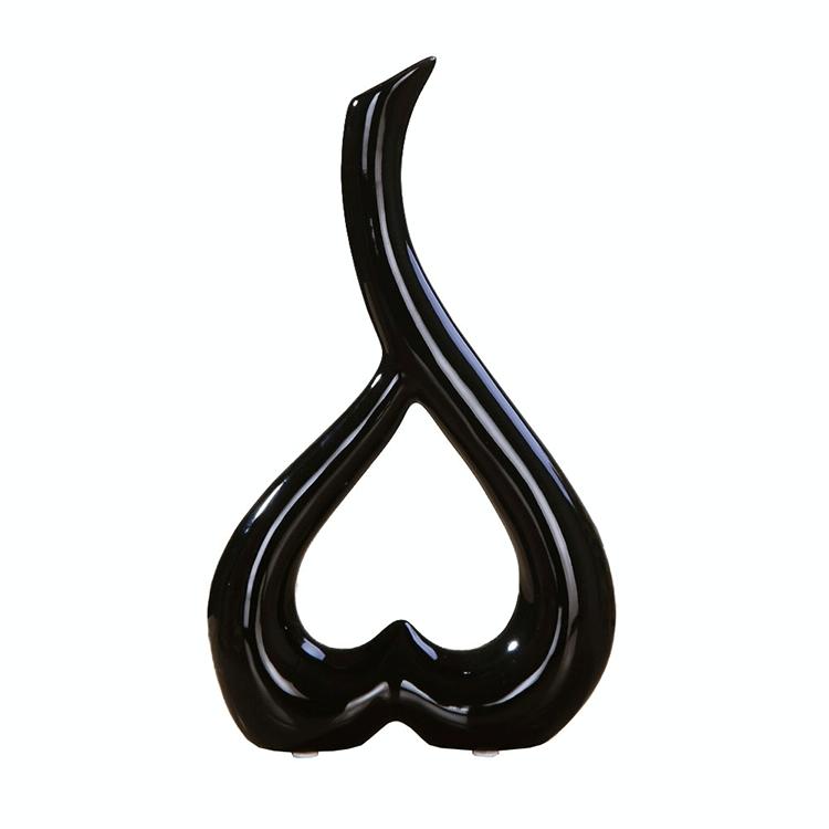 Creative Heart-shaped Ceramic Flower Vase for Home Office or Wedding Decor - White