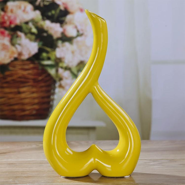 Creative Heart-shaped Ceramic Flower Vase for Home Office or Wedding Decor - Red