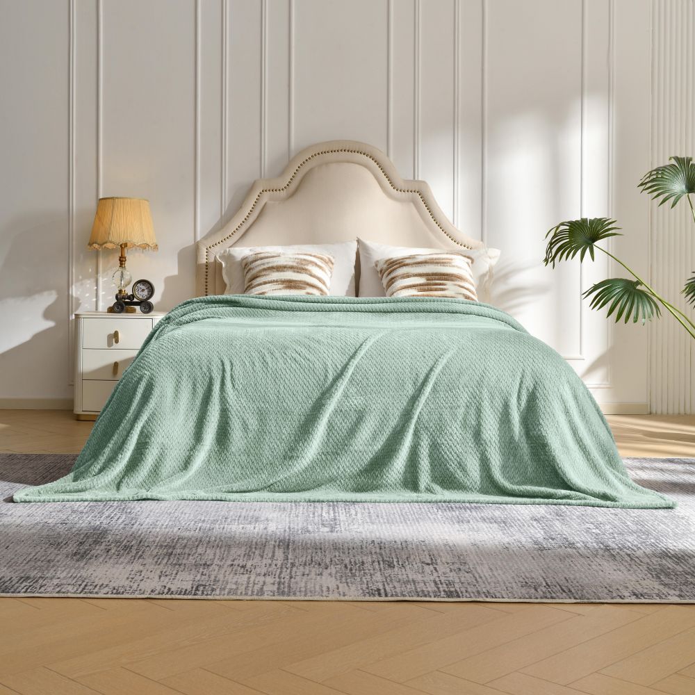 Green Soft Flannel Jacquard Throw Blanket - Cozy Sofa & Bed Cover, Air Conditioning Blanket, 50 x 60 Inches, Elegant Solid Color